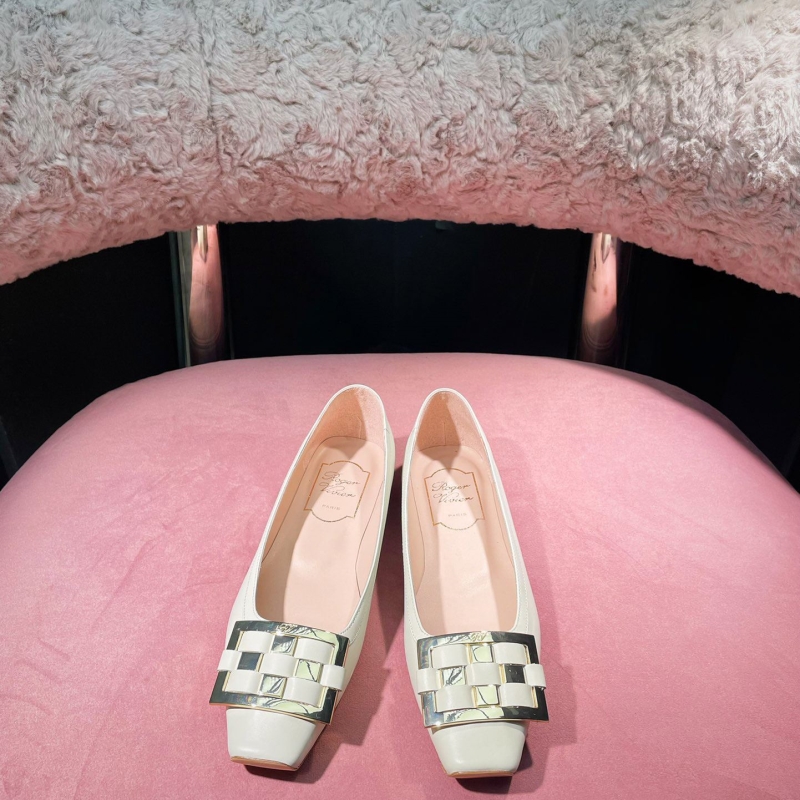 roger u1u1er flat shoes